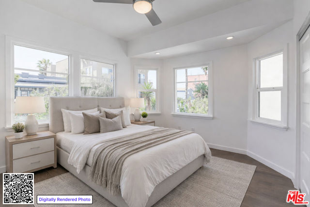 31 Breeze Avenue, Venice CA: https://media.crmls.org/mediaz/934caba5-d9be-4b33-b087-b96fb7d5724b.jpg