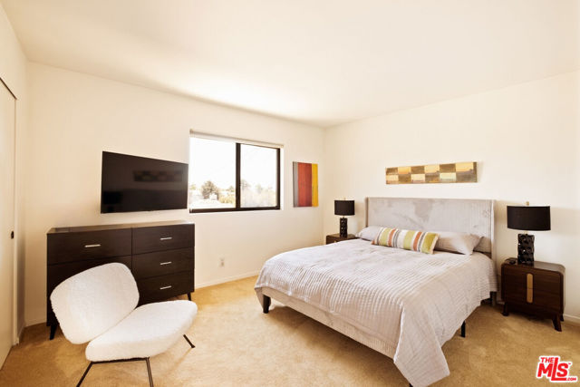 2310 11th Street, Santa Monica CA: https://media.crmls.org/mediaz/934d481a-6643-428c-8735-dbc701e04387.jpg