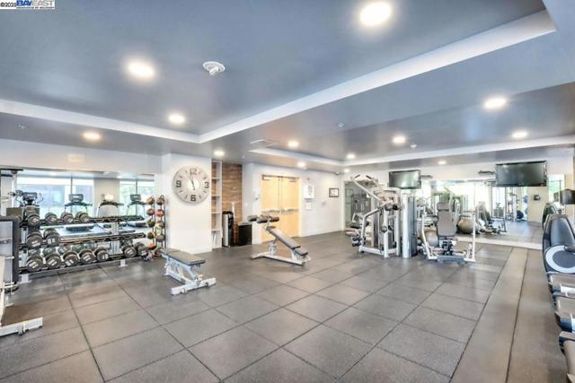 38 N Almaden Blvd, San Jose CA: https://media.crmls.org/mediaz/934d545c-12d1-43e9-b30e-d818eeb9bd1a.jpg