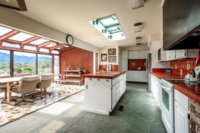 640 Los Trancos Road,  CA: https://media.crmls.org/mediaz/934e64dd-a619-4f06-a322-3c949c472ac1.jpg