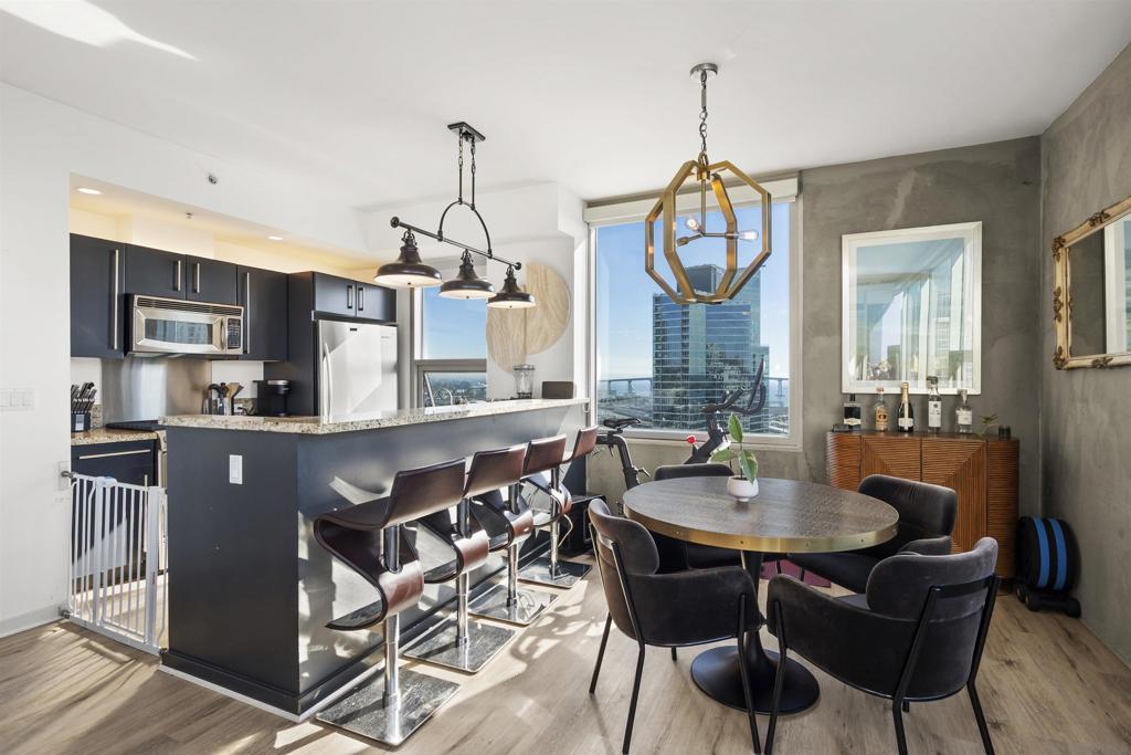 321 10th Ave. - photo 6