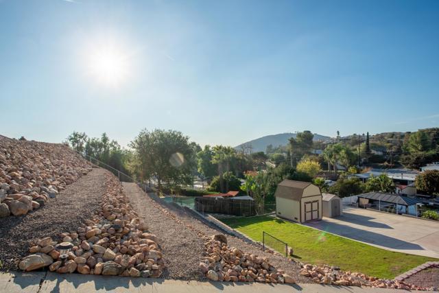 Detail Gallery Image 14 of 60 For 8366 Sunview Drive, El Cajon,  CA 92021 - 3 Beds | 2 Baths