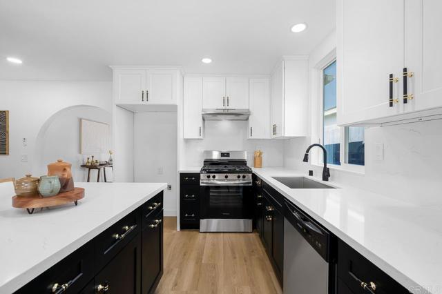 8184 Flanders Drive, San Diego CA: https://media.crmls.org/mediaz/934f5e99-ea6e-4e26-9dc8-1496c3cf7452.jpg