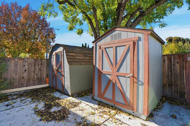 2296 Pulgas Avenue, East Palo Alto CA: https://media.crmls.org/mediaz/93509505-c98d-44cd-b344-1b3e3c393845.jpg