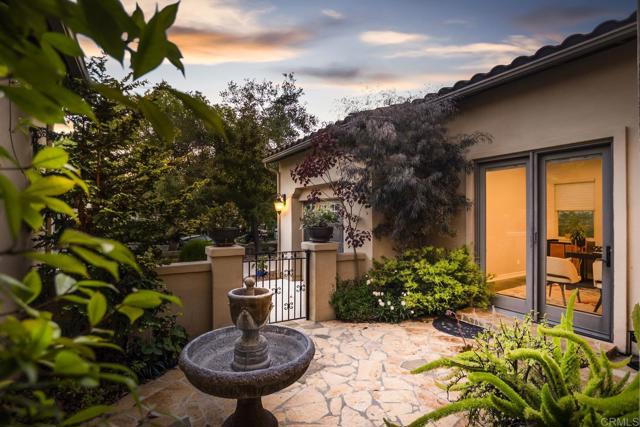 Detail Gallery Image 4 of 68 For 14773 via Bettona, San Diego,  CA 92127 - 4 Beds | 4/1 Baths