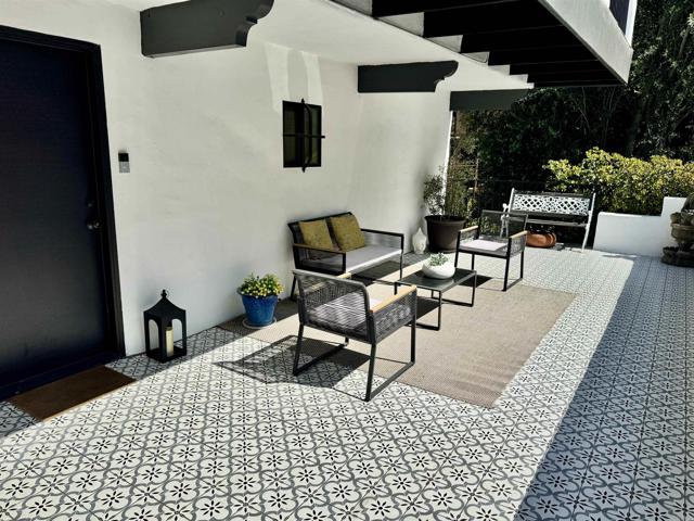 Detail Gallery Image 4 of 34 For 1923 Sunset Plaza Drive Dr, West Hollywood,  CA 90069 - 3 Beds | 3 Baths
