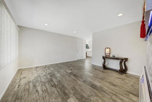Detail Gallery Image 5 of 27 For 1215 E Mission Ave, Escondido,  CA 92027 - 3 Beds | 1 Baths