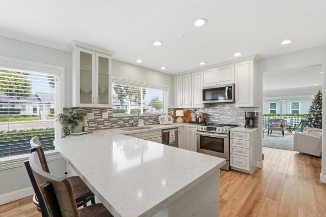 Detail Gallery Image 5 of 34 For 3747 Vista Campana #35,  Oceanside,  CA 92057 - 2 Beds | 2 Baths