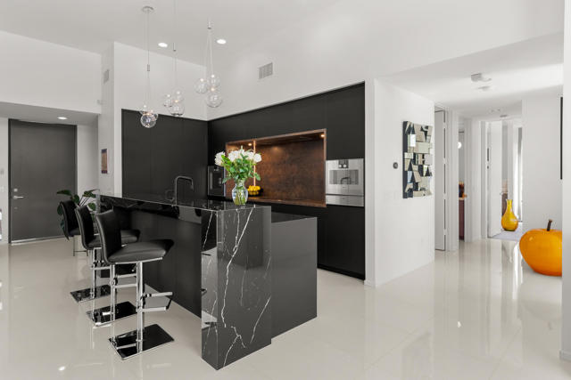 1069 Azure Court, Palm Springs CA: https://media.crmls.org/mediaz/93525a07-9bed-4dc4-9f57-c6c7ad6ac9b6.jpg