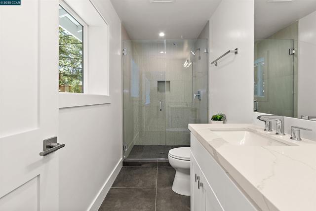 706 St Marys Rd, Lafayette CA: https://media.crmls.org/mediaz/935266be-5505-417a-9ffb-ccaff043d8b7.jpg