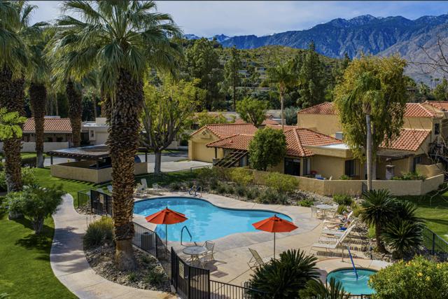 2345 S Cherokee Way, Palm Springs CA: https://media.crmls.org/mediaz/9352775e-273c-4908-bbab-4db5cb347eb7.jpg