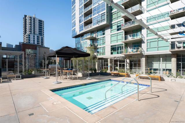 800 The Mark Ln, San Diego, California 92101, 1 Bedroom Bedrooms, ,1 BathroomBathrooms,Condominium,For Sale,The Mark Ln,250020963SD