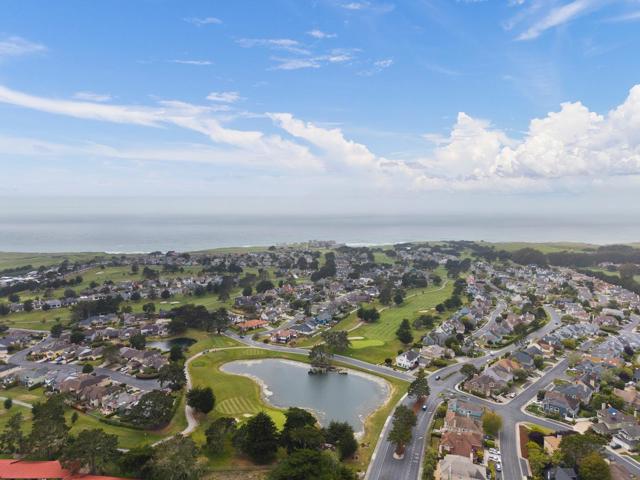420 Greenbrier Road, Half Moon Bay CA: https://media.crmls.org/mediaz/93556098-68b7-4de2-827d-0a132418328f.jpg