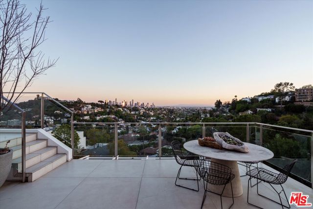 3042 Landa Street, Los Angeles CA: https://media.crmls.org/mediaz/9355912e-731b-4687-8d74-4589d8293037.jpg