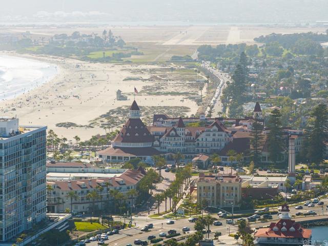 1820 Avenida Del Mundo, Coronado CA: https://media.crmls.org/mediaz/935620ef-6cfe-4819-bc58-1c90ababd531.jpg
