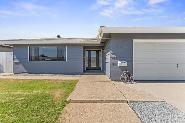 13132 Pam Lane, Lakeside CA: https://media.crmls.org/mediaz/93564570-c8bb-44e8-86ad-597c244a8467.jpg