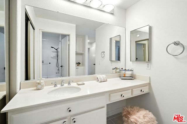 8505 Gulana Avenue, Playa del Rey CA: https://media.crmls.org/mediaz/9356ff3d-0d68-4738-98b3-2cd1d6c91653.jpg