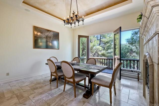 11558 Creek Road, Poway CA: https://media.crmls.org/mediaz/93584be1-b9f5-40f8-aaaf-45864abecd30.jpg