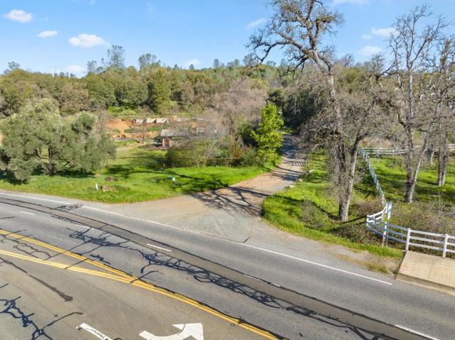 10264 Combie Road,  CA: https://media.crmls.org/mediaz/93587bb2-67a6-4508-9989-acd58cbd4c64.jpg