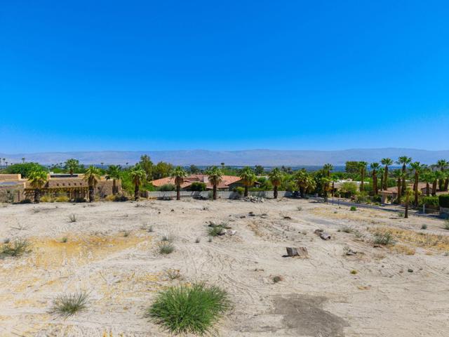 49425 Jfk Trail Trail, Palm Desert CA: https://media.crmls.org/mediaz/9358f016-0b1c-42b0-aa67-72ffe8c227cf.jpg