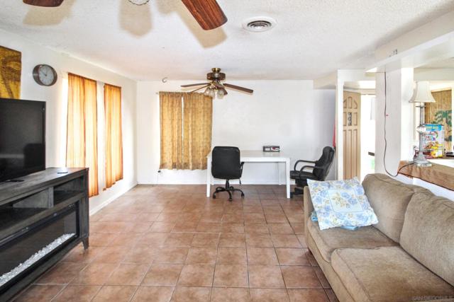 629 Pitman St, Escondido CA: https://media.crmls.org/mediaz/9359461c-9353-438a-82ee-fbcc77787956.jpg