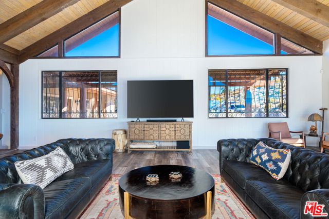 57387 San Juan Road, Yucca Valley CA: https://media.crmls.org/mediaz/9359f67f-bc43-4517-ae18-299a3a04f128.jpg
