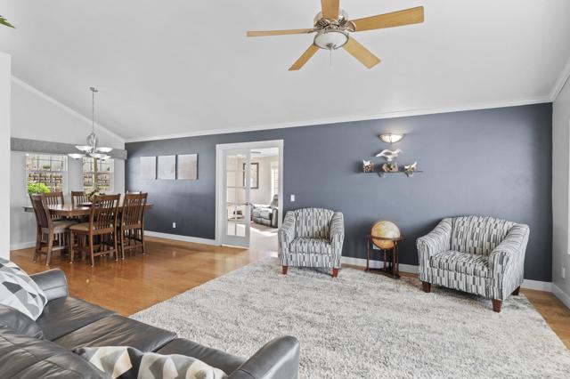 Detail Gallery Image 3 of 38 For 2075 Pierce Ct, El Cajon,  CA 92019 - 4 Beds | 3 Baths