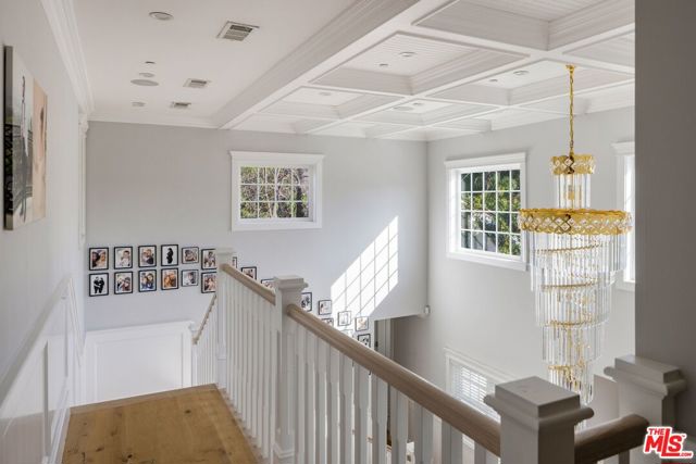 Image 17 of 35 For 5523 Longridge Avenue