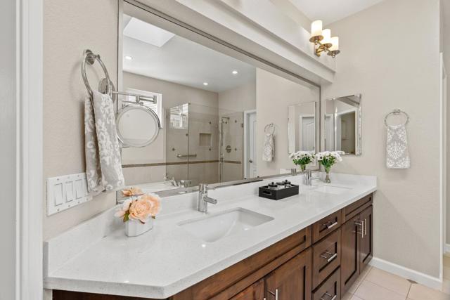 986 Governors Bay Drive, Redwood City CA: https://media.crmls.org/mediaz/935b8419-f26a-44ba-876d-7f7efff1b723.jpg