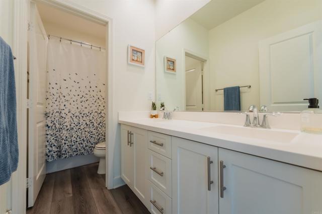 Detail Gallery Image 14 of 27 For 1127 Calle Pilares, Chula Vista,  CA 91913 - 4 Beds | 3/1 Baths