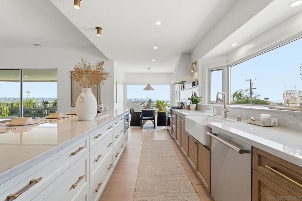 2409 Evergreen - photo 4