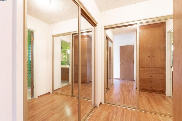 2177 Hillside Cir, San Leandro CA: https://media.crmls.org/mediaz/935c9534-6641-4336-a215-719620ff8d29.jpg