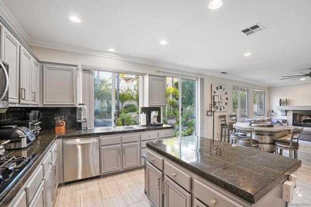 29487 Georgetown Ln, Temecula CA: https://media.crmls.org/mediaz/935d13e2-19f7-4efc-ad7f-6694b046eb32.jpg