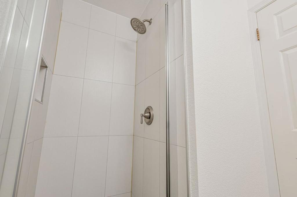 https://media.crmls.org/mediaz/935d9794-7c32-4cdd-ae0e-9b71fa935bca.jpg?preset=X-Large