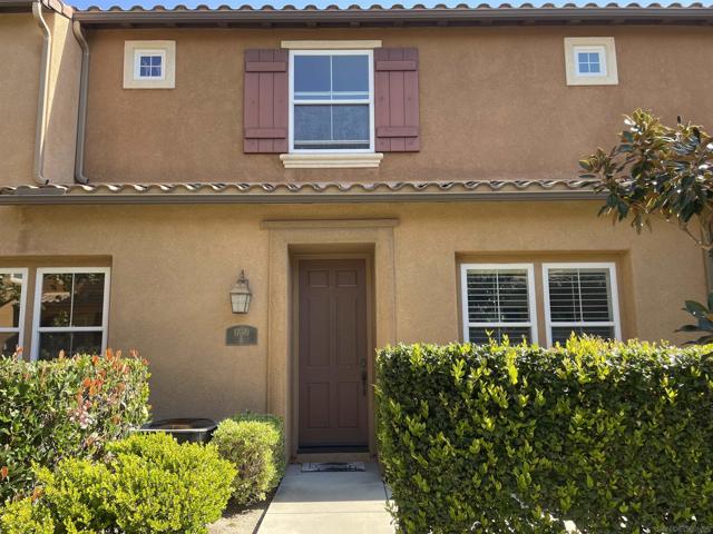 17070 Calle Trevino, San Diego CA: https://media.crmls.org/mediaz/935e5278-6359-44a1-b8a7-a6bc41255870.jpg