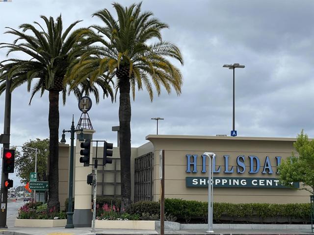 2835 Alvarado Ave, San Mateo CA: https://media.crmls.org/mediaz/935e64d6-6042-403c-b6a8-2cd3c5f4bdc4.jpg