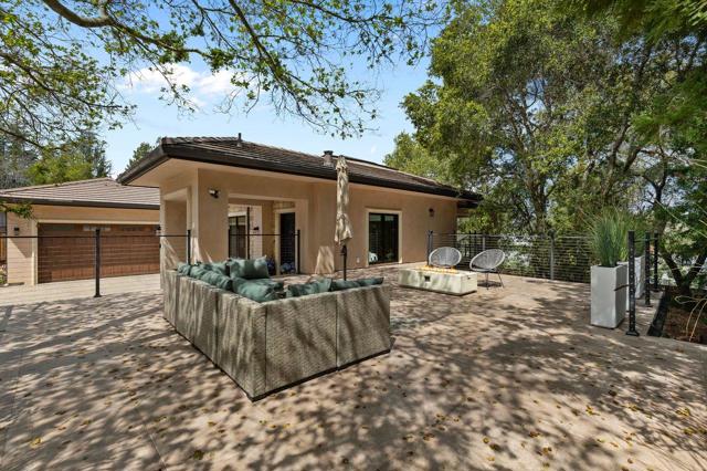 18061 Saratoga Los Gatos Road, Monte Sereno CA: https://media.crmls.org/mediaz/935f780d-22e3-47c1-b5d1-aec15fde5d7b.jpg