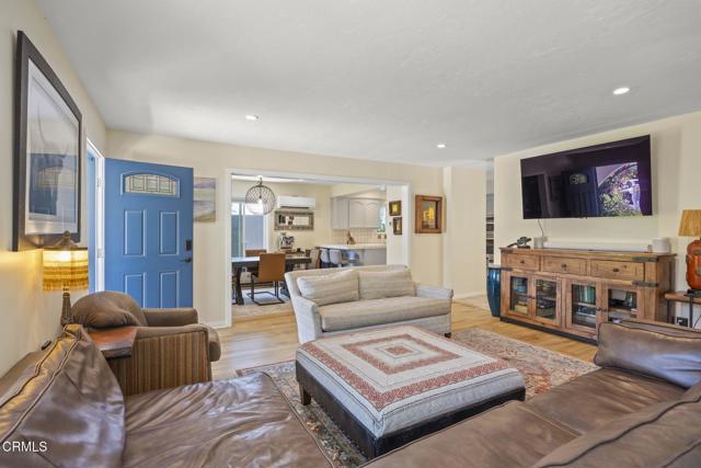 301 Park Road, Ojai CA: https://media.crmls.org/mediaz/936025be-668d-4b8e-b514-4aaf09f1742f.jpg