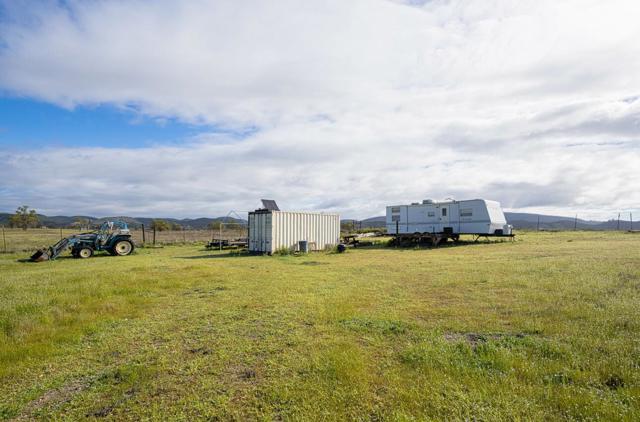 50255 Adobe Place, Bradley CA: https://media.crmls.org/mediaz/93608190-2966-44b1-8104-fc1c32f3e8d3.jpg