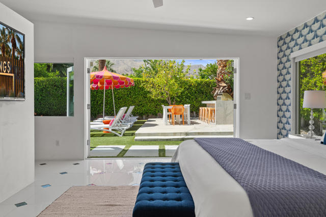 1115 Pasatiempo Road, Palm Springs CA: https://media.crmls.org/mediaz/9360a55e-9563-403c-a314-0dee12a3e687.jpg
