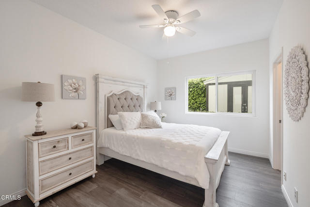 Image 18 of 41 For 12084 London Grove Court
