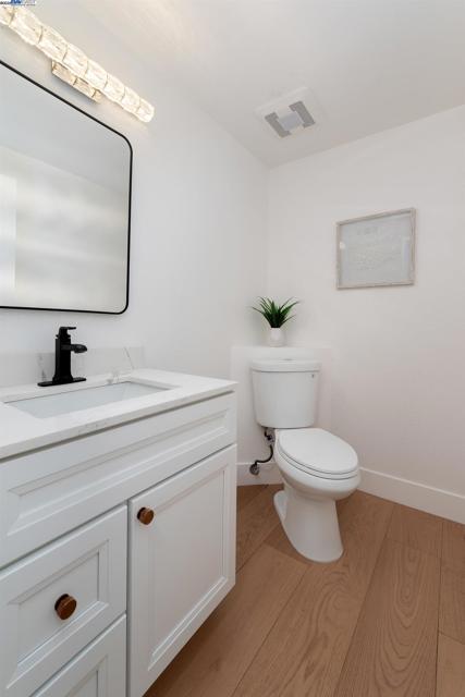 498 Via Royal, Walnut Creek CA: https://media.crmls.org/mediaz/9361d4fd-889f-49a2-a384-8c32c236cd34.jpg