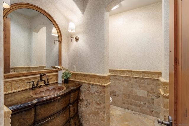 1038 E Ave, Coronado CA: https://media.crmls.org/mediaz/9361e792-3677-462b-919a-67ea06bd4f23.jpg