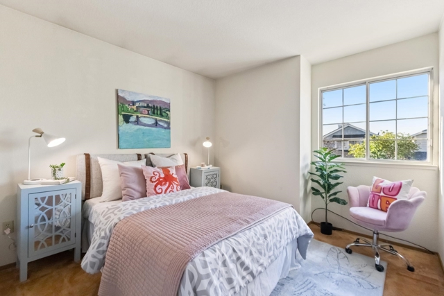 Image 34 of 42 For 1152 Old Alameda Pt