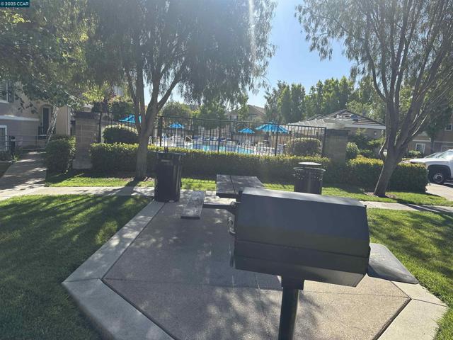 6026 Condor St, Danville CA: https://media.crmls.org/mediaz/9362e96f-7cce-436d-8329-f1d414f21f09.jpg