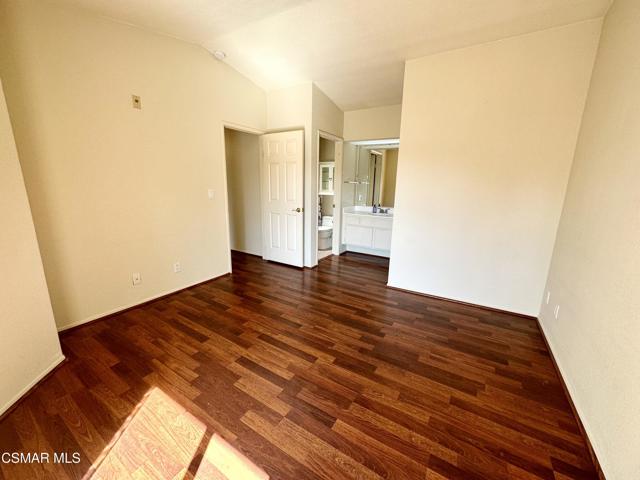 672 Indian Oak Lane, Oak Park CA: https://media.crmls.org/mediaz/9365d540-295a-4a9c-9525-ed5b3a635e08.jpg