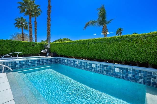 31465 Whispering Palms Trail, Cathedral City CA: https://media.crmls.org/mediaz/9366535e-963d-40c1-9603-105a498e8663.jpg