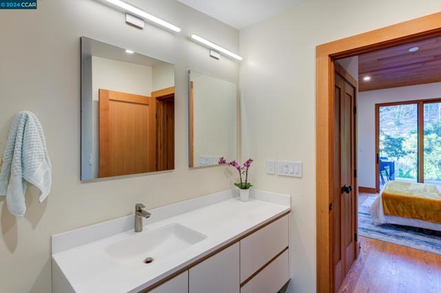 Image 14 of 30 For 5924 Park Ave