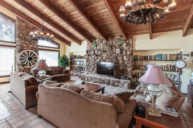 125 Springfield Road, Moss Landing CA: https://media.crmls.org/mediaz/936742fc-4043-4883-b998-4330e82a6283.jpg