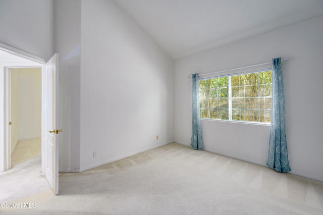 3695 Mapleknoll Place, Thousand Oaks CA: https://media.crmls.org/mediaz/9368156a-1ebf-4645-a9bf-fd67037371f0.jpg